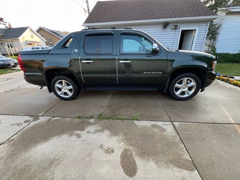 Used 2013 Chevrolet Avalanche LS AWD/4WD image 1