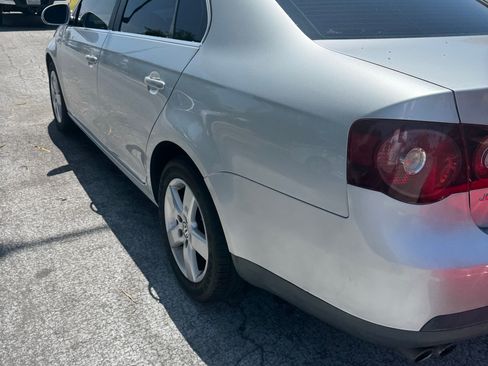Used 2008 Volkswagen Jetta SE FWD image 4