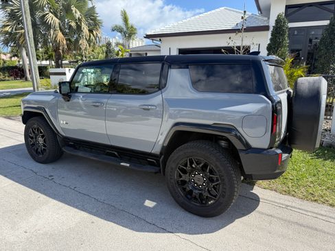 Used 2024 GMC Hummer EV 2X image 10