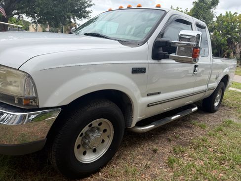 Used 1999 Ford F350 2WD SuperCab Super Duty image 5