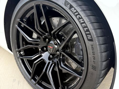 Used 2025 Chevrolet Corvette Z06 w/ Z07 Performance Package image 11