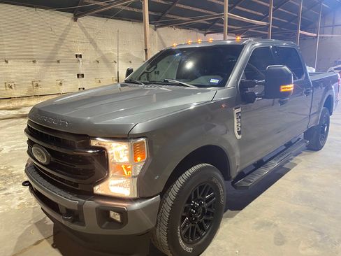 Used 2022 Ford F250 XLT w/ Black Appearance Package AWD/4WD image 23