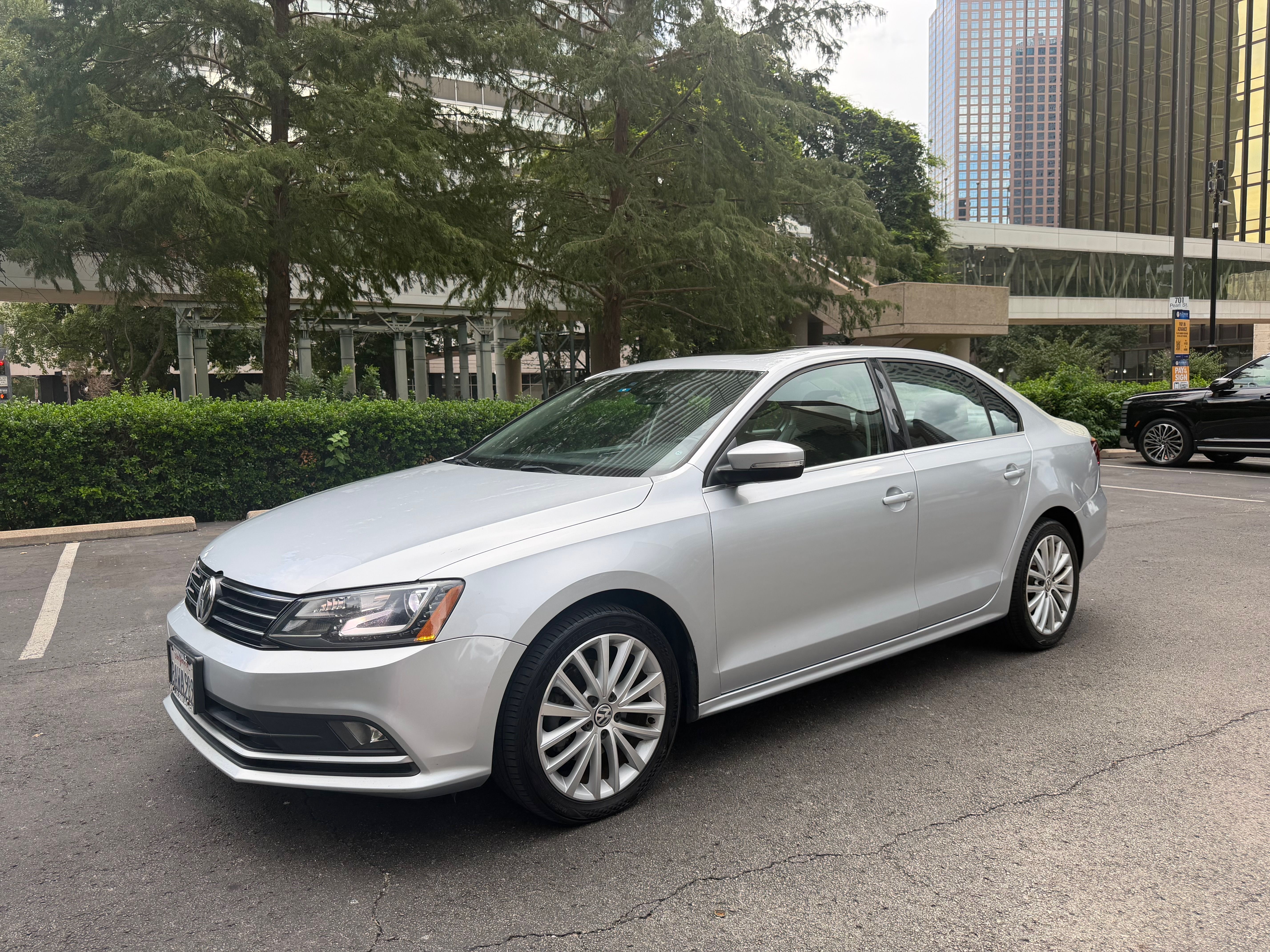 Used 2016 Volkswagen Jetta SEL w/ Lighting Package FWD image 30
