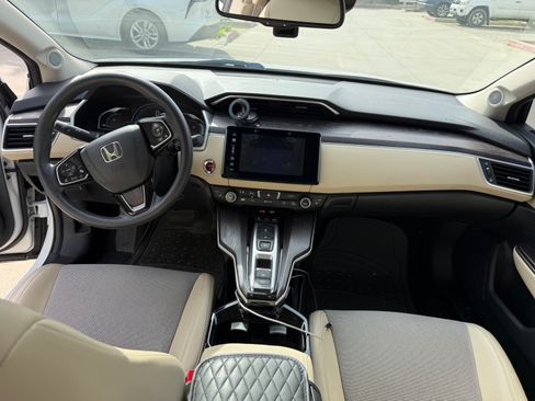 Used 2019 Honda Clarity Sedan 4D image 16