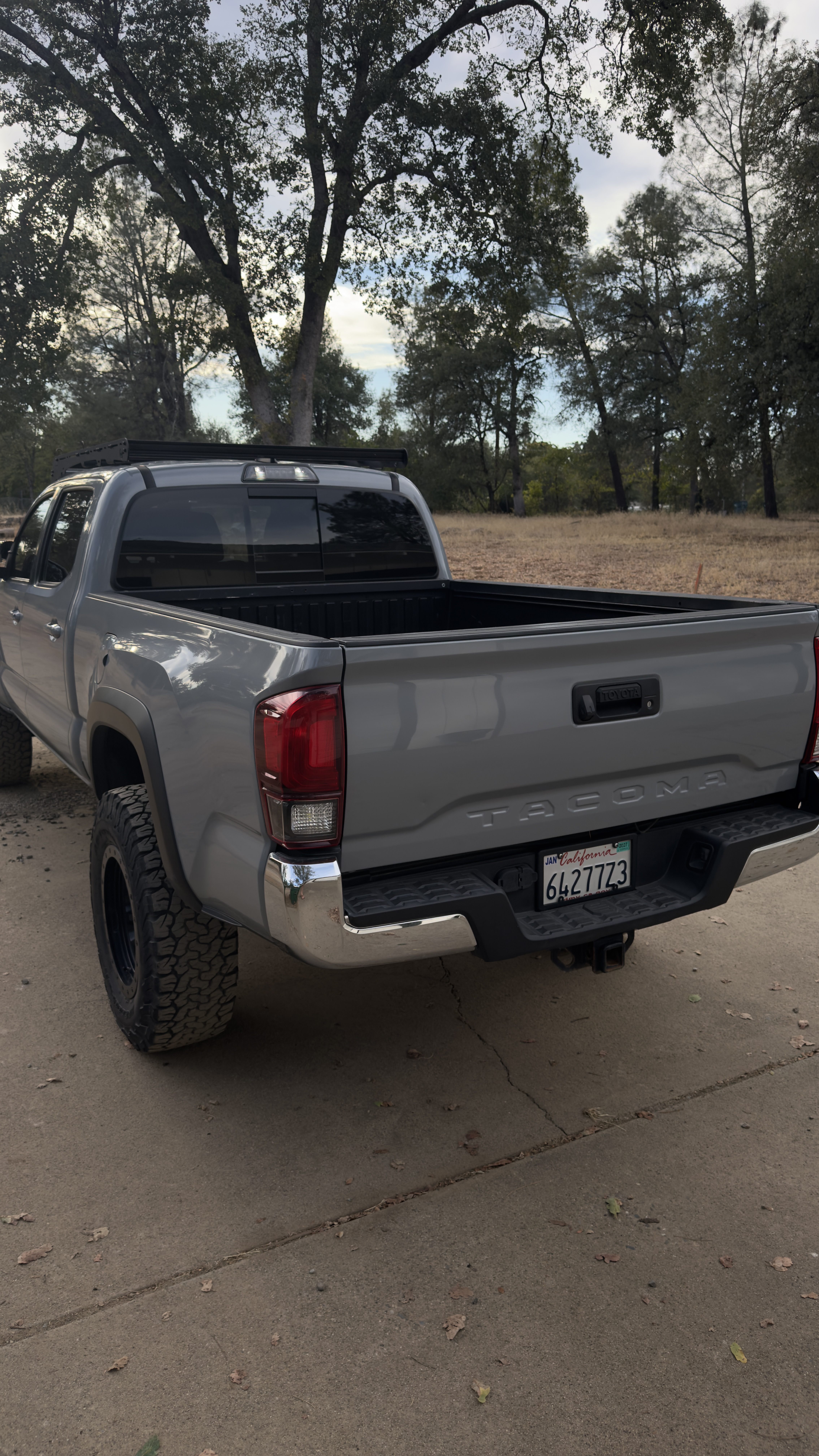 Used 2019 Toyota Tacoma TRD Off-Road w/ TRD Premium Off Road Package AWD/4WD image 11