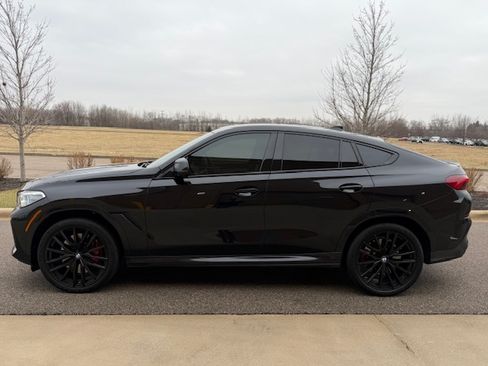 Used 2022 BMW X6 M50i w/ Executive Package image 4