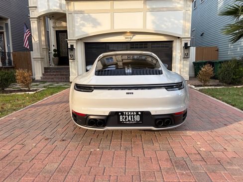 Used 2021 Porsche 911 Carrera image 5