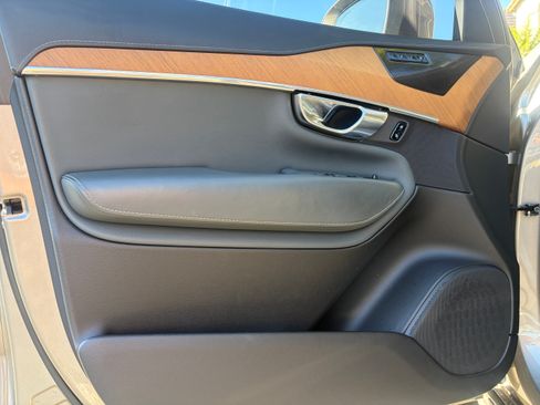 Used 2020 Volvo XC90 T6 Inscription image 6