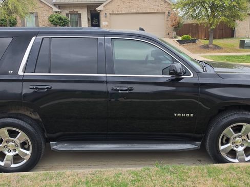 Used 2016 Chevrolet Tahoe LT image 2