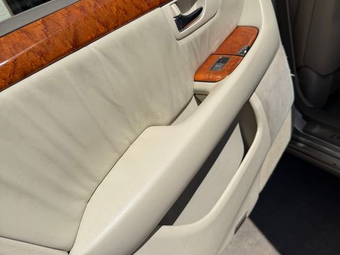 Used 2002 Lexus LS 430 RWD image 13