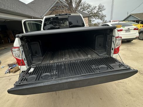 Used 2019 Nissan Titan Platinum Reserve w/ Platinum Utility Package image 11