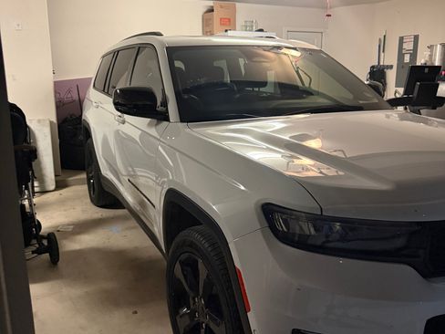 Used 2024 Jeep Grand Cherokee L Limited w/ Luxury Tech Group II RWD image 6