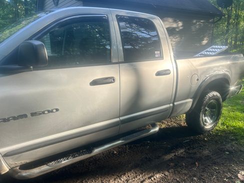 Used 2004 Dodge Ram 1500 Truck SLT w/ Quad Cab Value Group AWD/4WD image 5