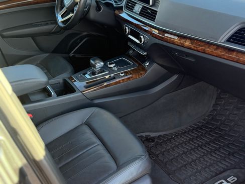 Used 2018 Audi Q5 2.0T Premium Plus AWD/4WD image 11