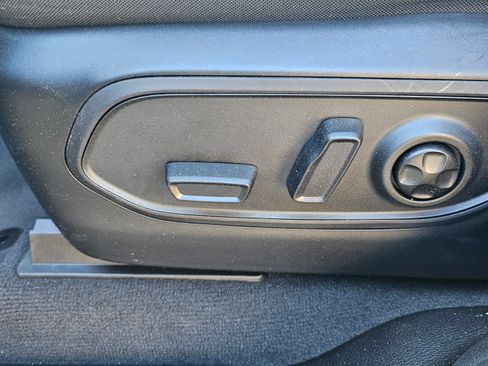 Used 2024 Jeep Grand Cherokee Laredo X w/ Luxury Tech Group I image 25