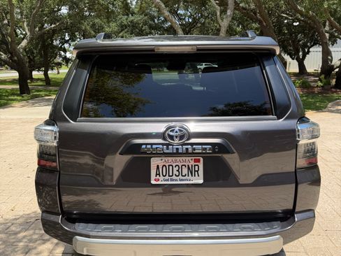 Used 2020 Toyota 4Runner TRD Off-Road Premium w/ Moonroof Package AWD/4WD image 5