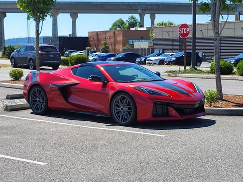 Used 2024 Chevrolet Corvette Z06 image 5