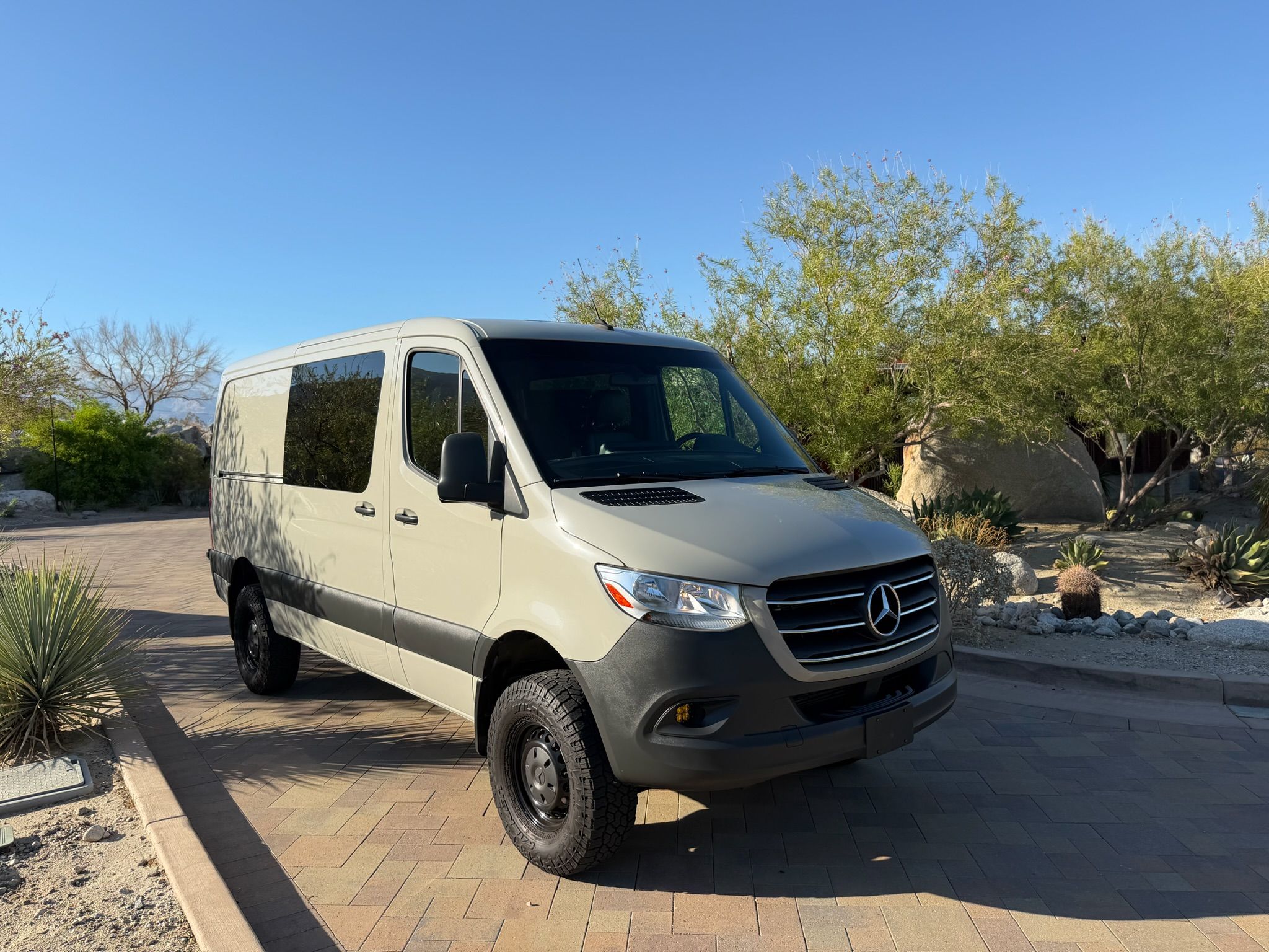 Used 2021 Mercedes-Benz Sprinter 2500 image 10