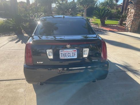 Used 2006 Cadillac STS V image 32