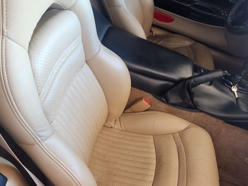 Used 2004 Chevrolet Corvette Coupe w/ Preferred Equipment Group image 6