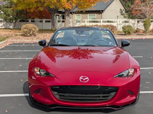 Used 2022 MAZDA MX-5 Miata Club w/ Brembo/BBS Recaro Package image 2