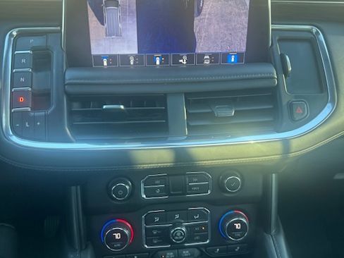 Used 2021 Chevrolet Tahoe LT w/ LT Signature Package image 14