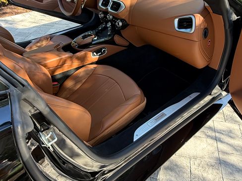 Used 2023 Aston Martin V8 Vantage Coupe RWD image 11