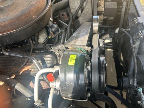 Used 1993 Cadillac Fleetwood Sedan RWD image 26
