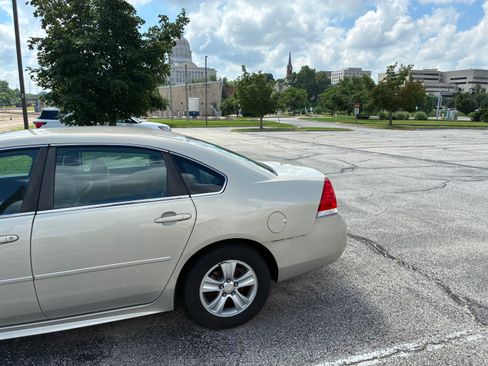 Used 2012 Chevrolet Impala LS FWD image 4
