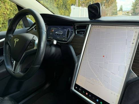 Used 2016 Tesla Model X 90D image 20