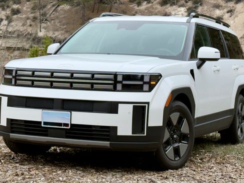 Used 2025 Hyundai Santa Fe SEL image 1