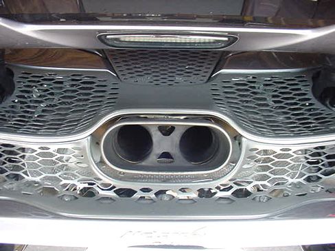 Used 2024 McLaren 750S Spider RWD image 10