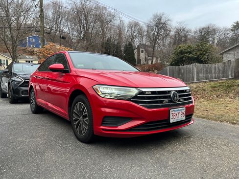 Used 2019 Volkswagen Jetta SE image 4