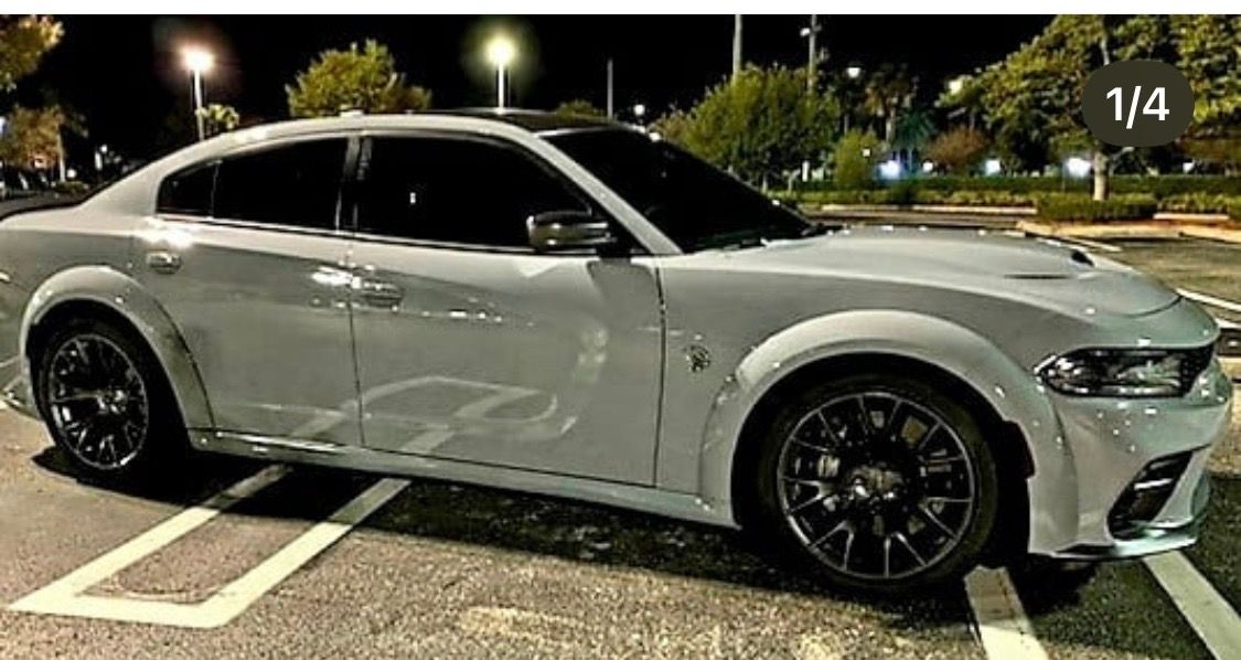 Used 2020 Dodge Charger SRT Hellcat w/ Harman/Kardon Audio Group RWD image 2
