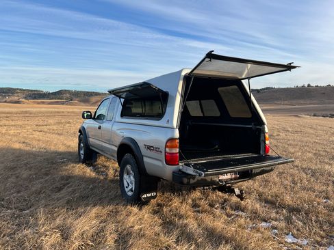 Used 2004 Toyota Tacoma 4x4 Xtracab V6 image 11