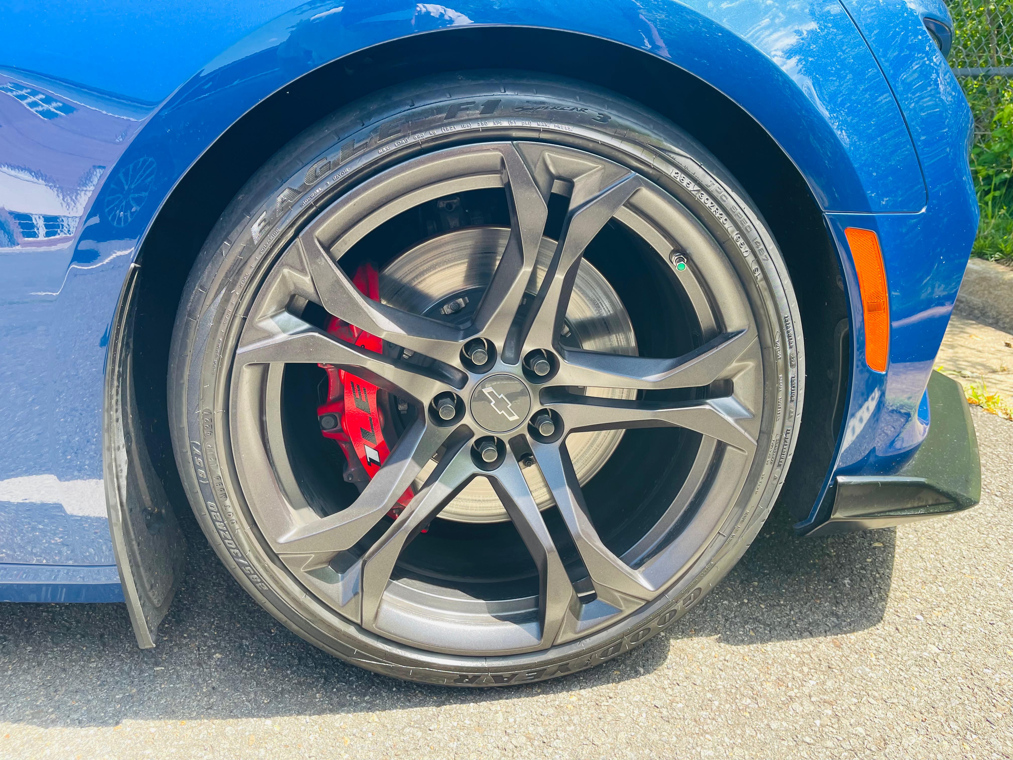Used 2020 Chevrolet Camaro SS RWD image 14