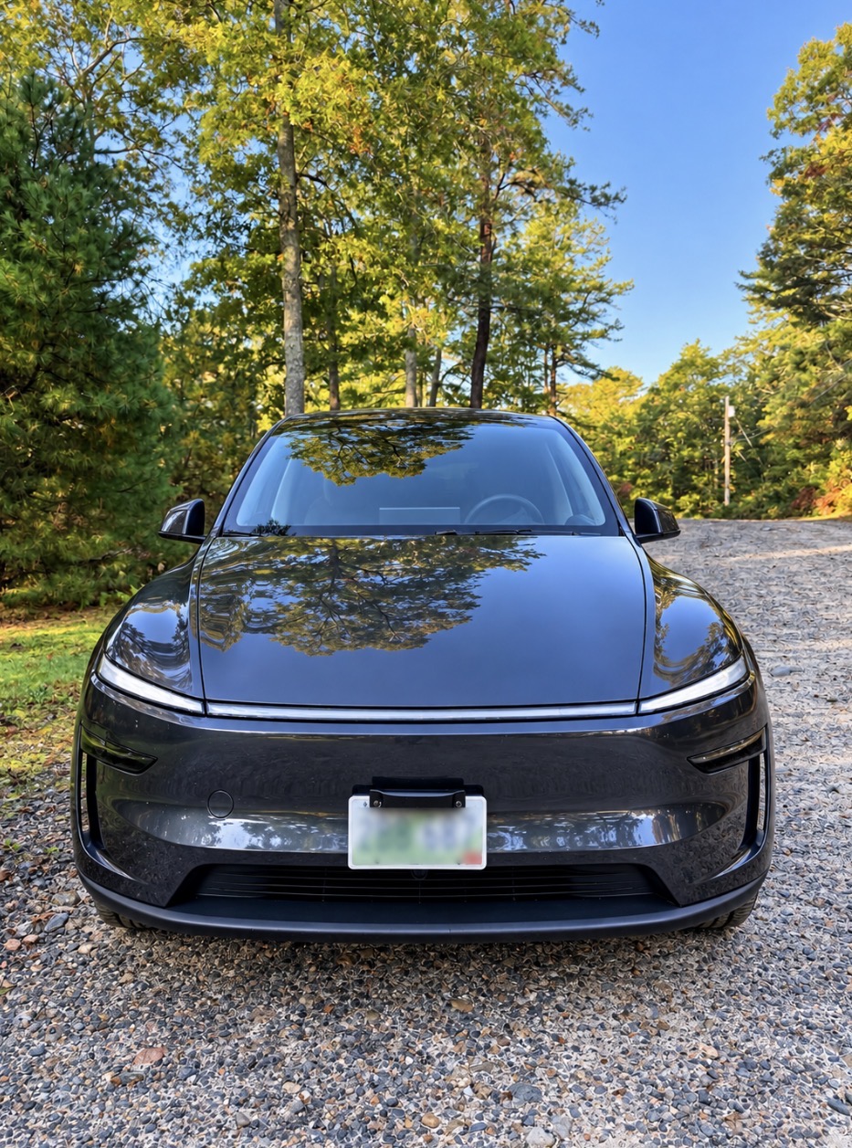Used 2026 Tesla Model Y AWD image 4