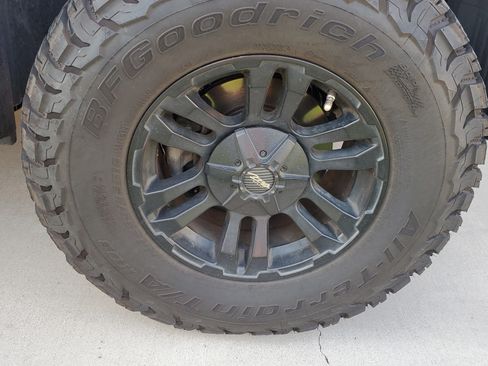 Used 2012 Nissan Frontier SV RWD image 11