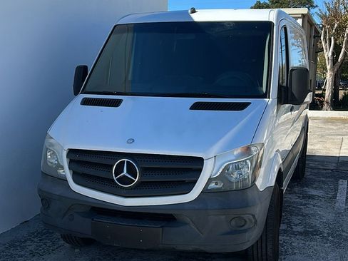 Used 2015 Mercedes-Benz Sprinter 2500 image 6