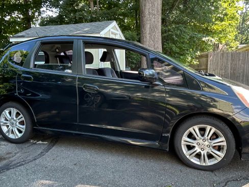 Used 2011 Honda Fit Sport image 4