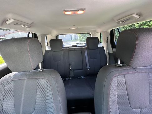 Used 2011 GMC Terrain SLE FWD image 12