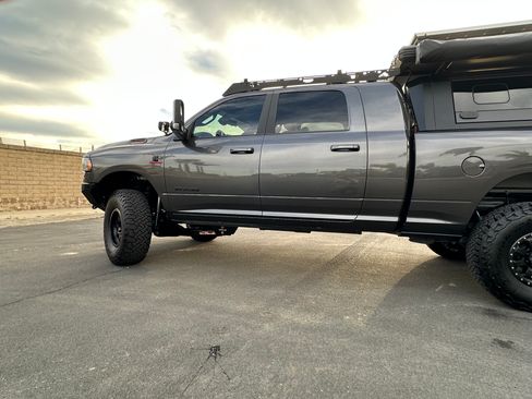 Used 2022 RAM 2500 Big Horn w/ Night Edition image 4