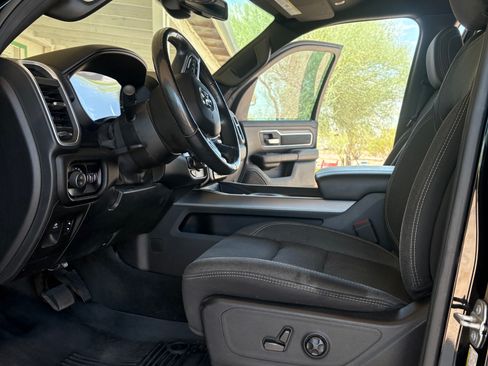 Used 2019 RAM 1500 Big Horn AWD/4WD image 16