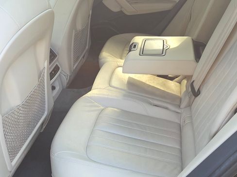 Used 2018 Audi Q5 2.0T Premium Plus w/ Premium Plus Package image 14