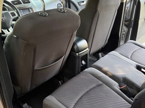 Used 2016 Dodge Journey Crossroad FWD image 9