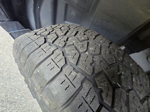 Used 2023 Ford Maverick Tremor w/ Tremor Off-Road Package AWD/4WD image 24
