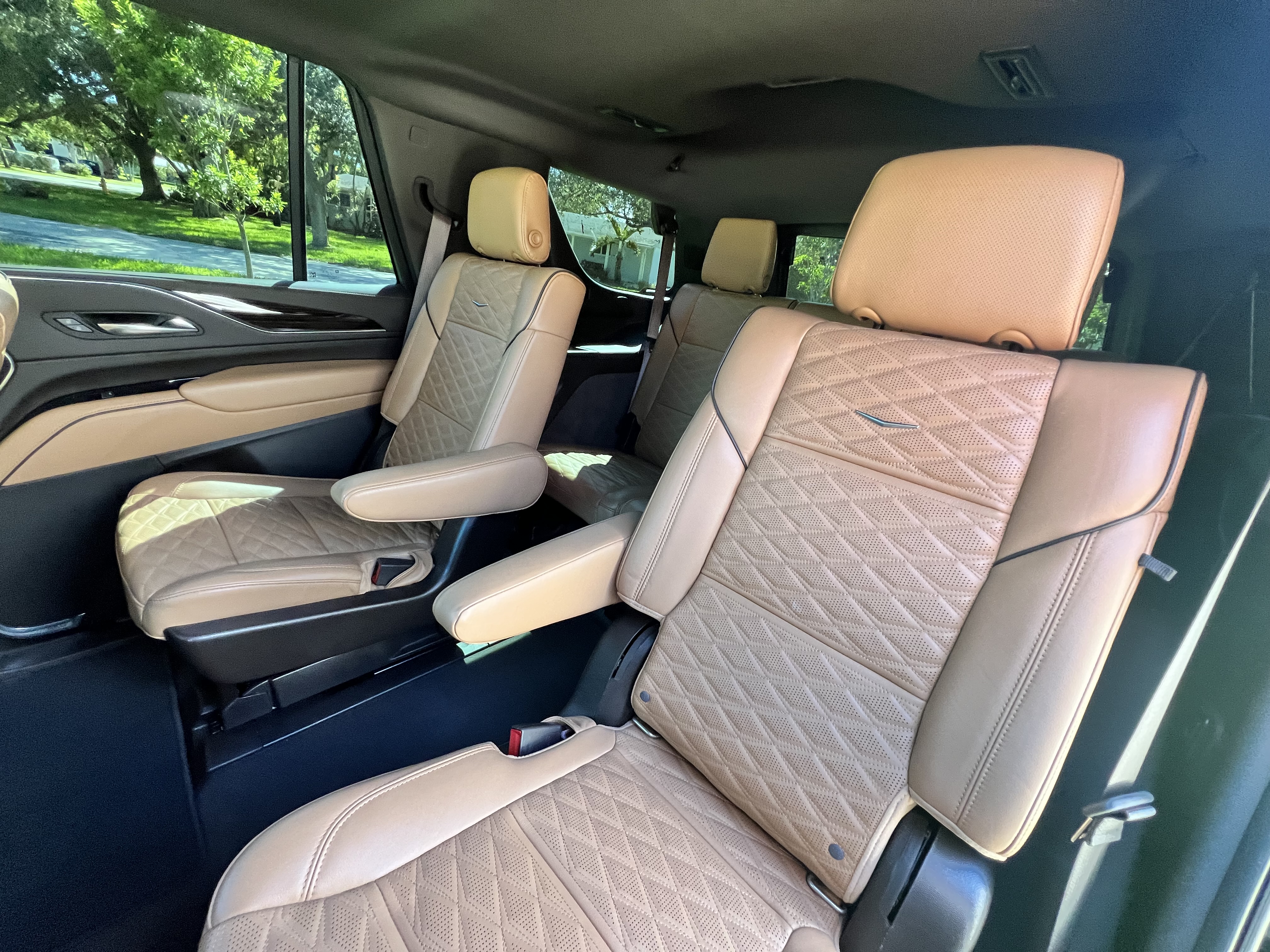 Used 2021 Cadillac Escalade Sport w/ Driver Assist Tech Package AWD/4WD image 12