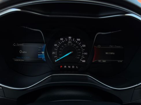 Used 2017 Ford Fusion SE w/ Fusion SE Technology Package FWD image 16