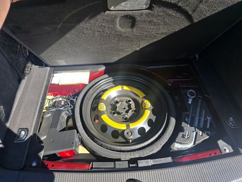 Used 2008 Volkswagen Touareg V6 image 14