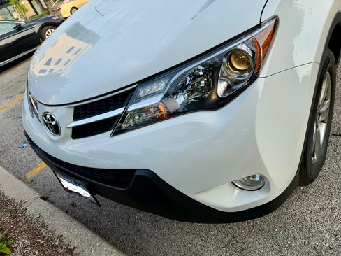 Used 2015 Toyota RAV4 XLE AWD/4WD image 4